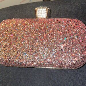 Sparkly perfume shaped clutch purse 👛 NWOT 7” inch wide by 4” (D11)